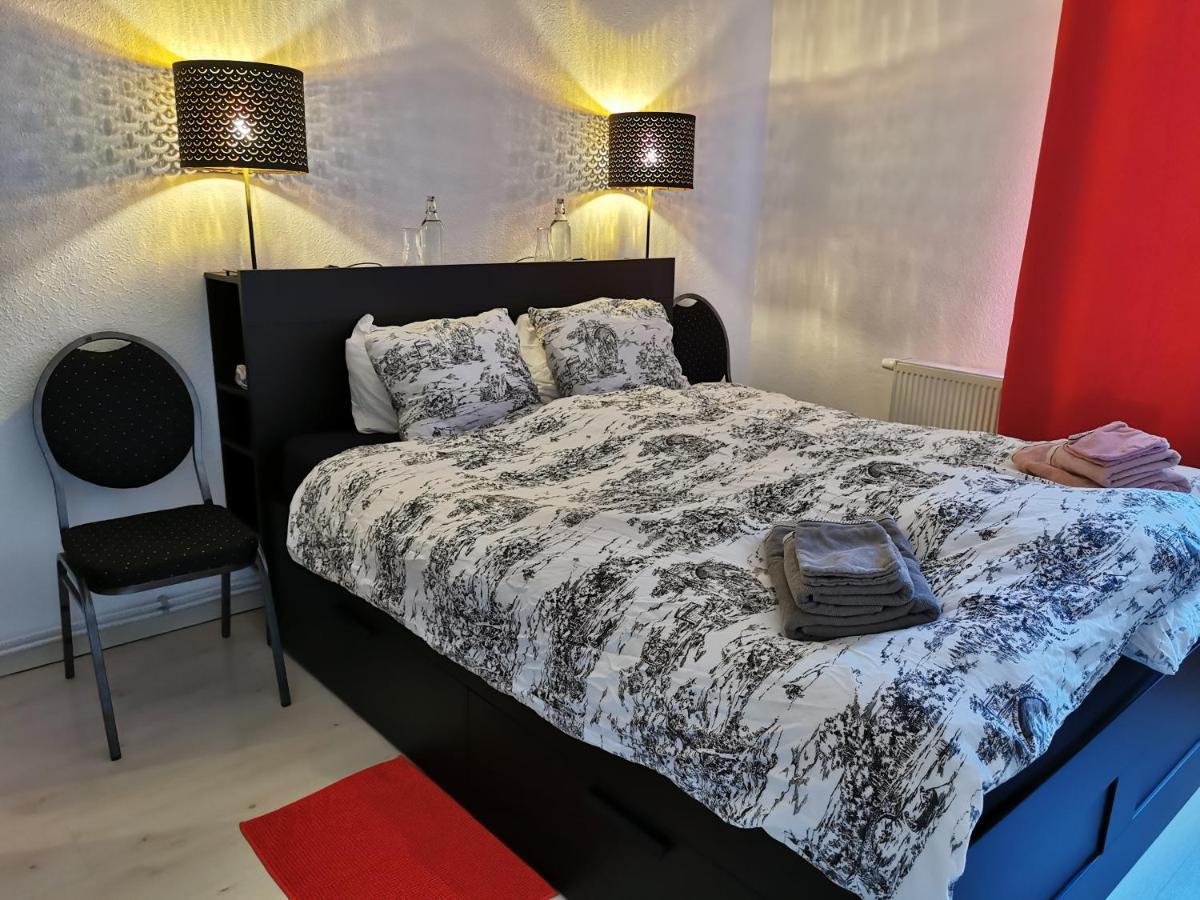 Ostend Backpackers Lodge Bagian luar foto