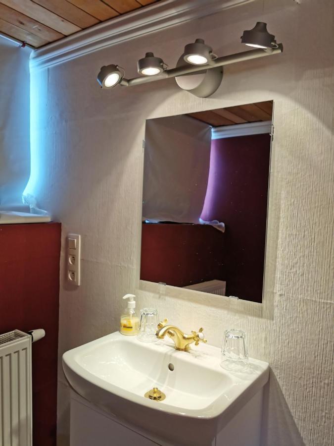 Ostend Backpackers Lodge Bagian luar foto