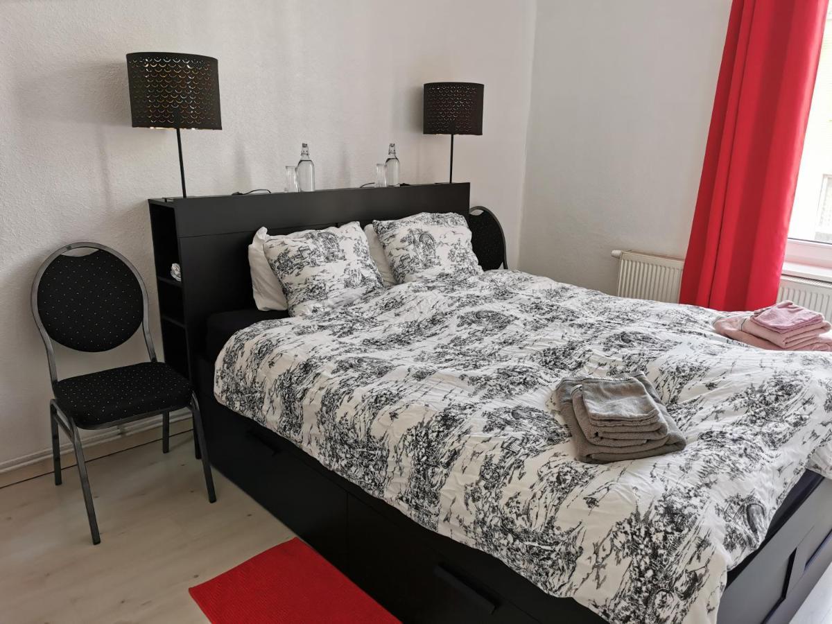 Ostend Backpackers Lodge Bagian luar foto